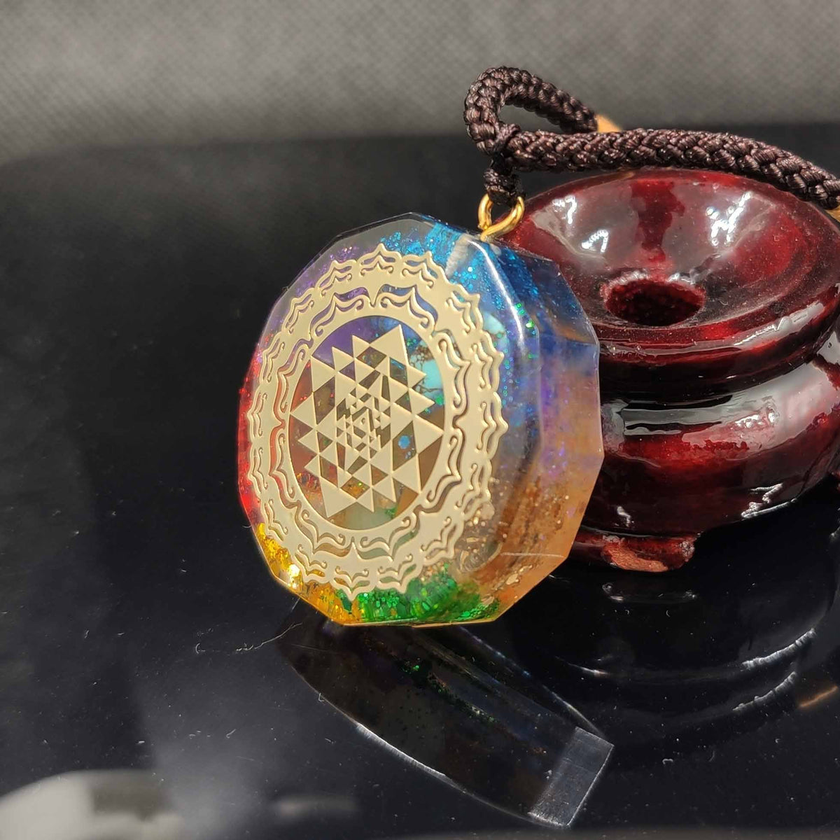 Handmade 7 Chakra Stone Sri Yantra 'ENERGY' ORGONITE
