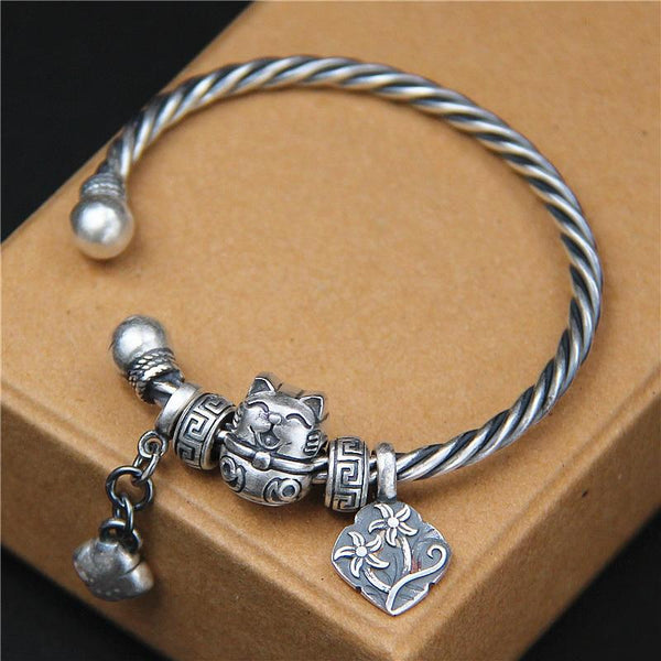 Ethnic Thai Silver Adorable Maneki Neko 'Beckoning Cat' Twisted Bangle