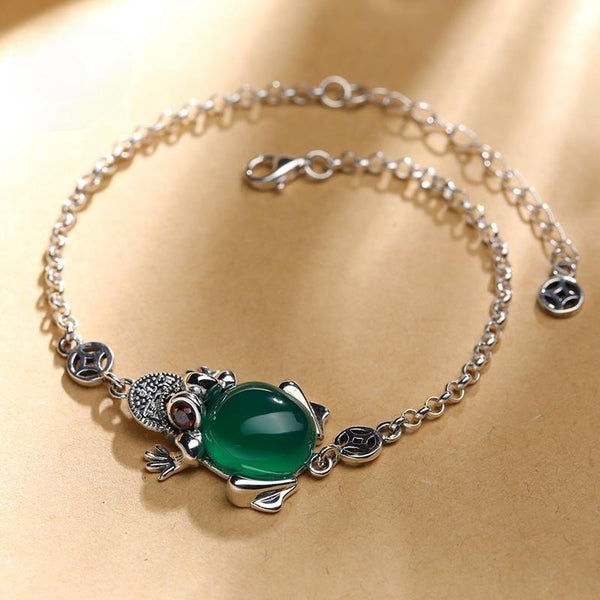 THAI SILVER Lucky Chalcedony 'Kaeru' Frog Bracelet