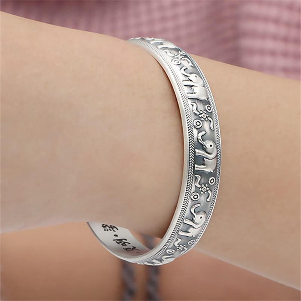 THAI SILVER Indian Elephant & Indigenous Patterned Bangle