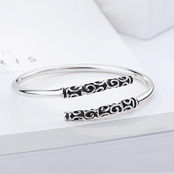 THAI SILVER Vine Detailed 'STRENGTH' Bracelet